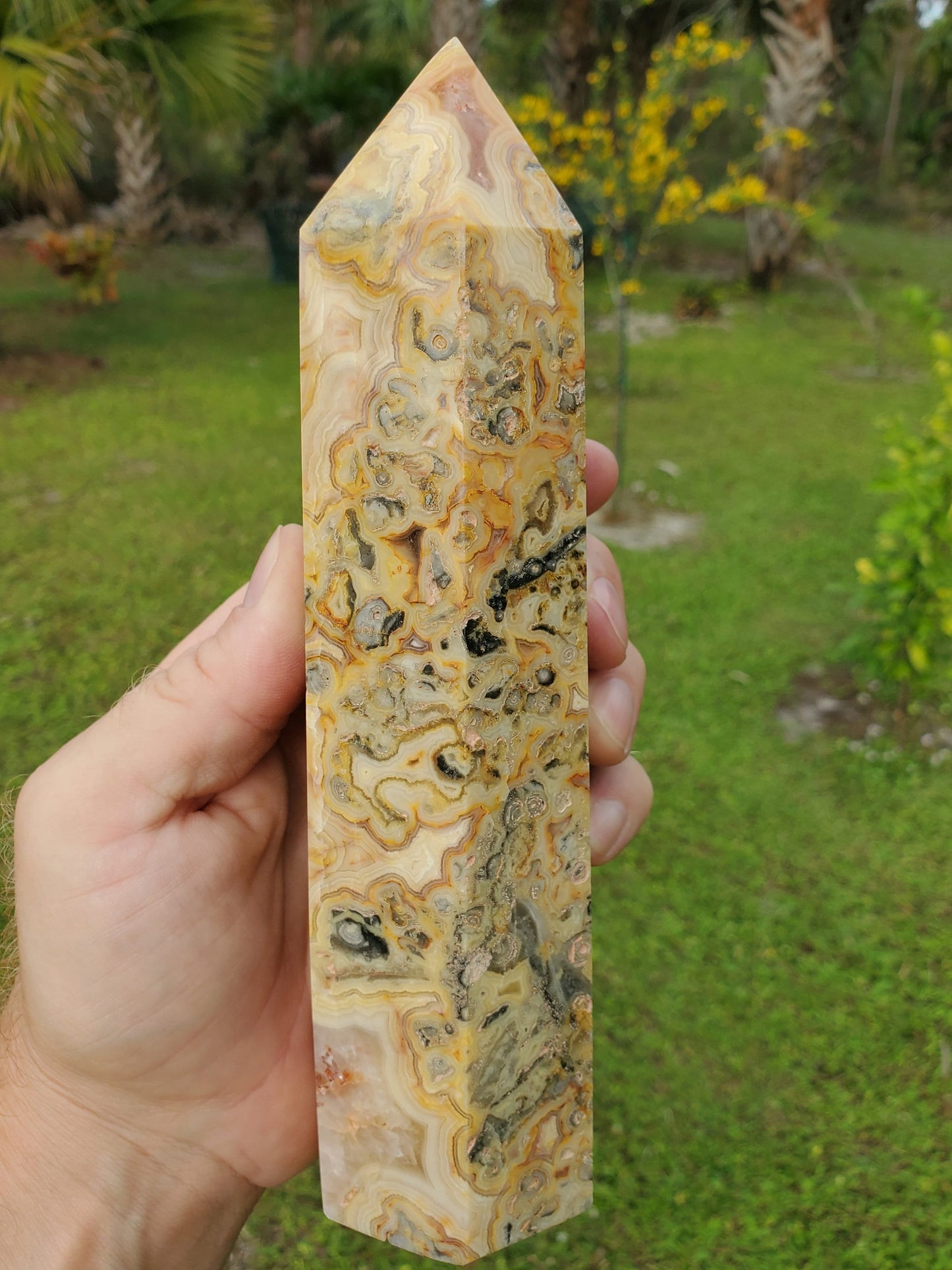Mexican Crazy Lace Agate Tower 31.4 oz Natural Stone