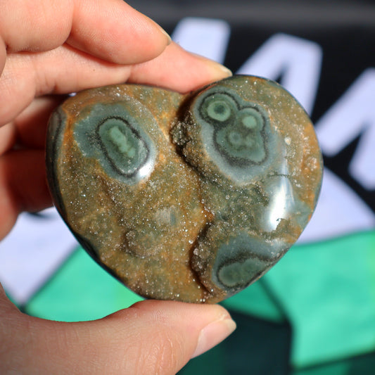 Green Sugar Amethyst Stalactite Druze Heart K